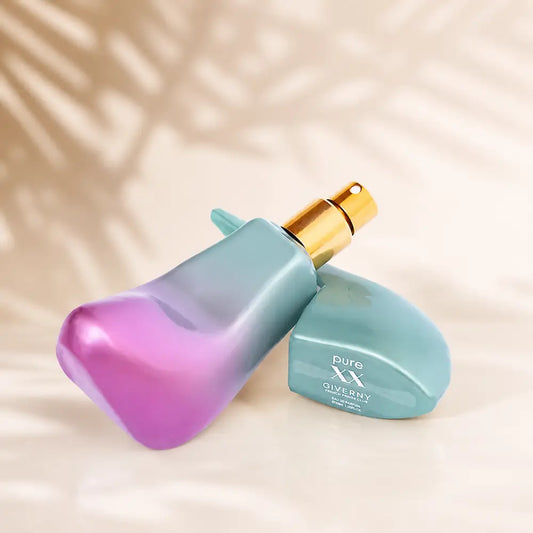 Perfume XX Pure Giverny feminino com vaporizador dourado e design moderno elegante