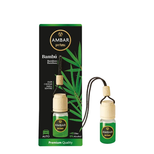 alt="Ambientador de Carro Bambú marca Âmbar - Ambientador com aroma de bambú para uso no carro da marca Âmbar"