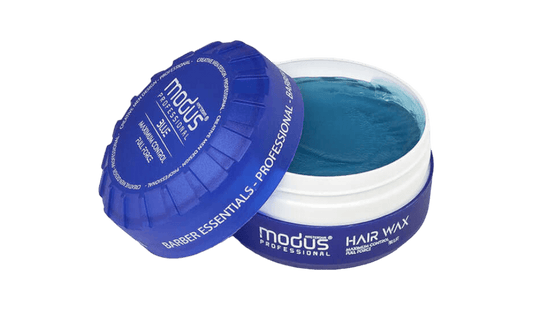 alt="Cera Azul marca Modus - Cera modeladora de fixação forte, ideal para estilizar e definir o cabelo, proporcionando um acabamento duradouro e um brilho suave."