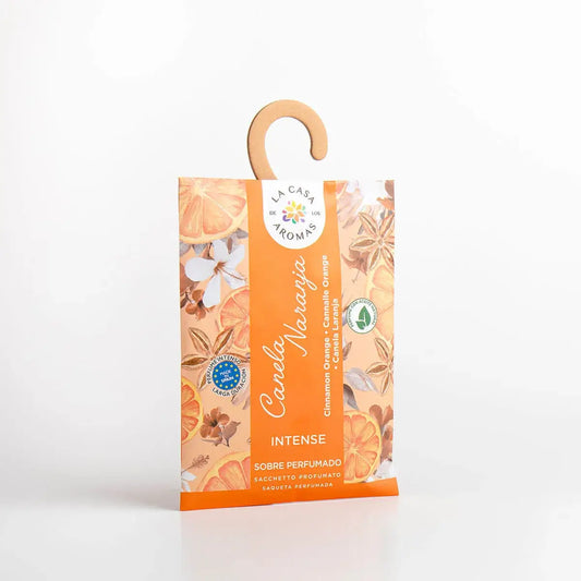 alt="Ambientador Armário Canela e Laranja marca La Casa de los Aromas - Ambientador para armário com aroma de canela e laranja da marca La Casa de los Aromas"