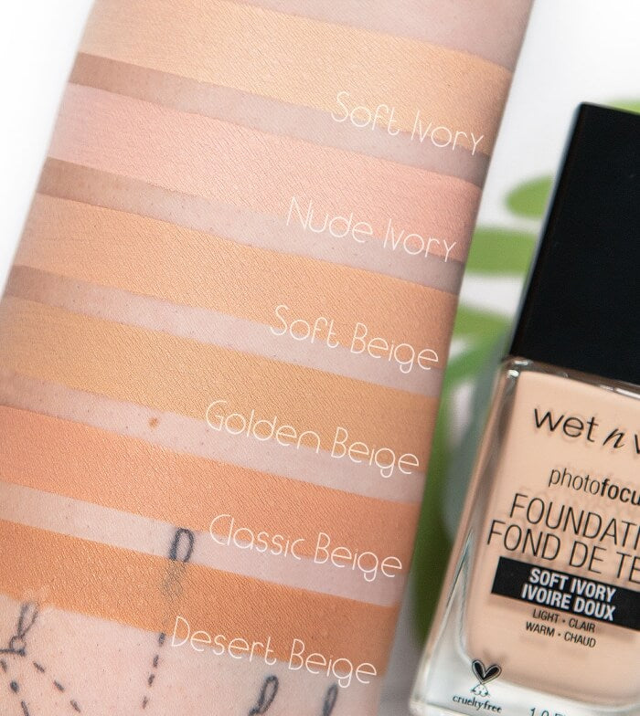 alt="Base Líquida Mate Photo Focus Foundation marca Wet&Wild - Base líquida de acabamento mate para fotos, da marca Wet&Wild"