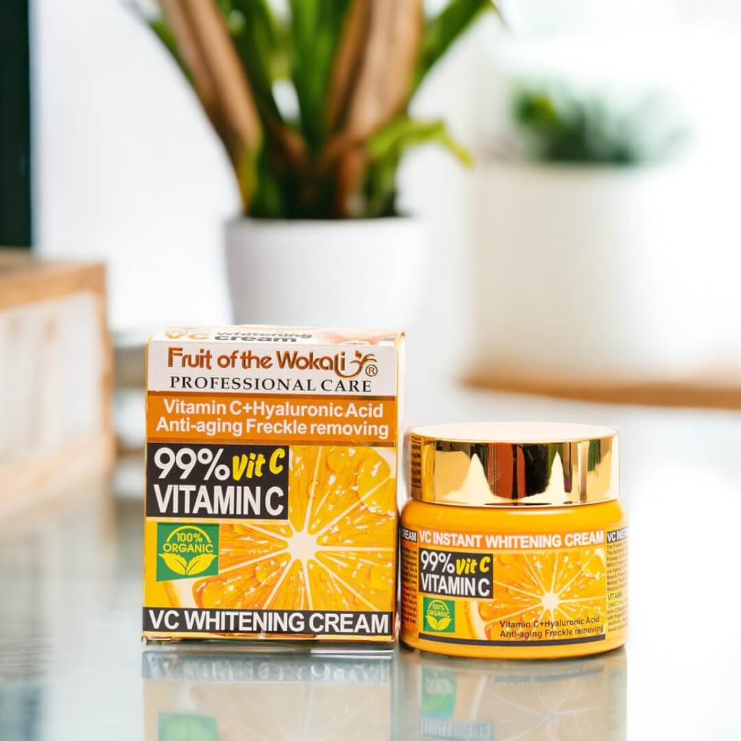 alt="Creme Clareador 99% Vitamin C marca Fruit of The Wokali - Creme clareador com vitamina C, ideal para iluminar e uniformizar o tom da pele, ajudando a reduzir manchas e proporcionar uma pele radiante e hidratada."