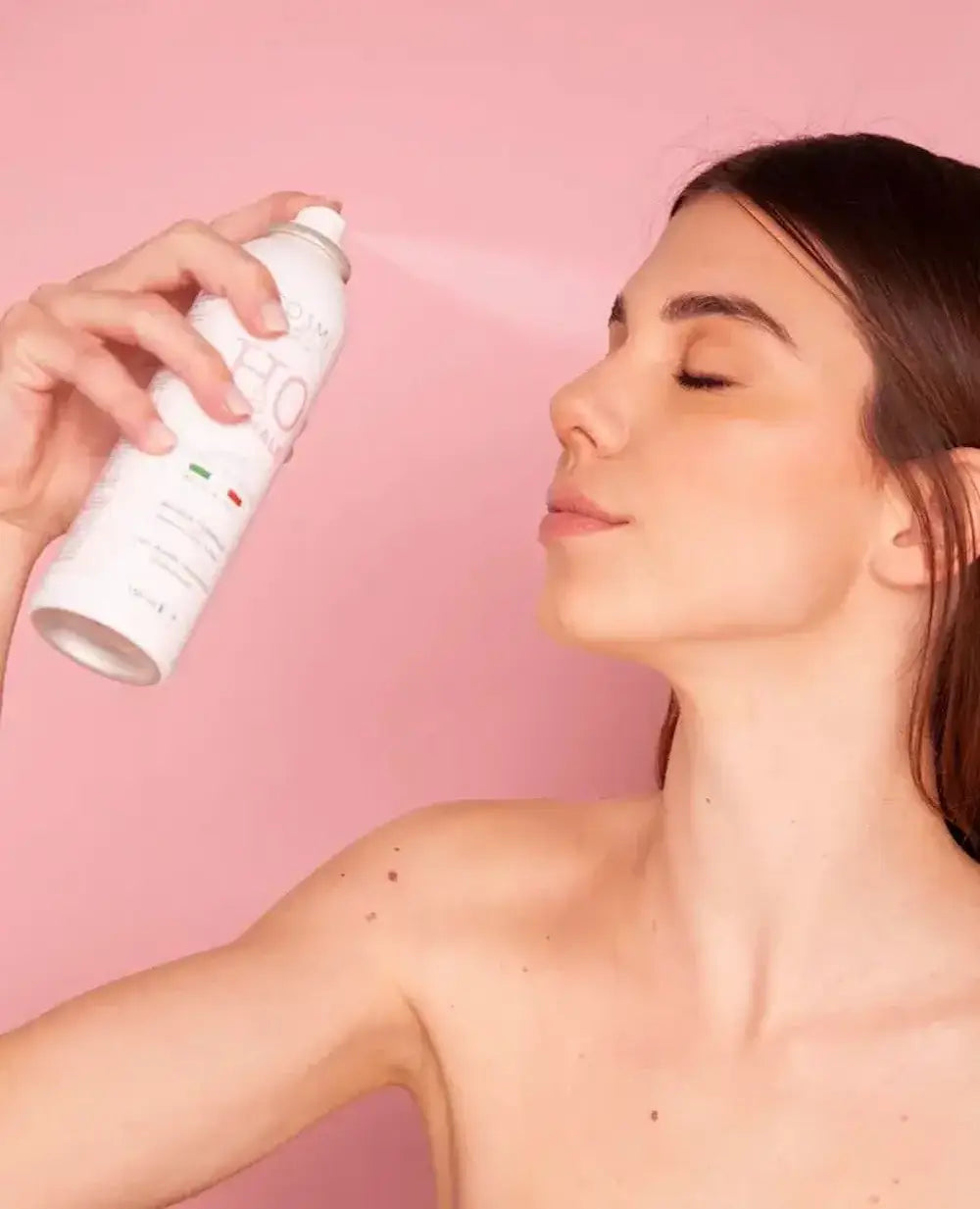 água termal COSMI em spray para hidratação facial com ácido hialurónico