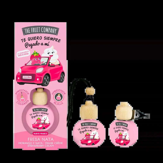 alt="Creme de Morango - Carro marca The Fruit Company - Carro aromatizador com fragrância doce de morango, ideal para perfumar o ambiente do seu veículo, proporcionando uma experiência refrescante e agradável em cada viagem."