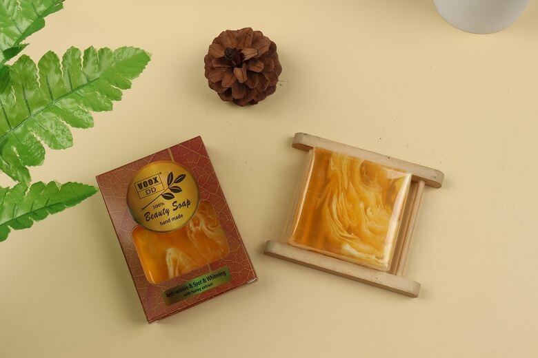 Honey Extract - Cleansing soap